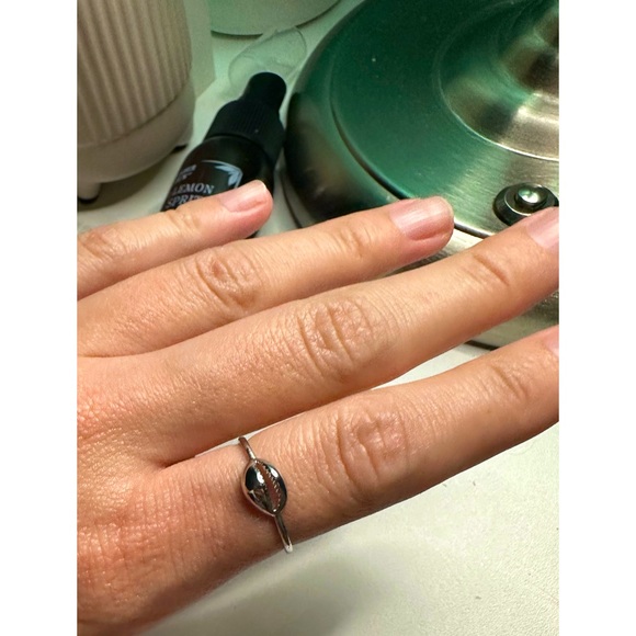 Pura Vida Silver Shell Ring - Picture 3 of 5